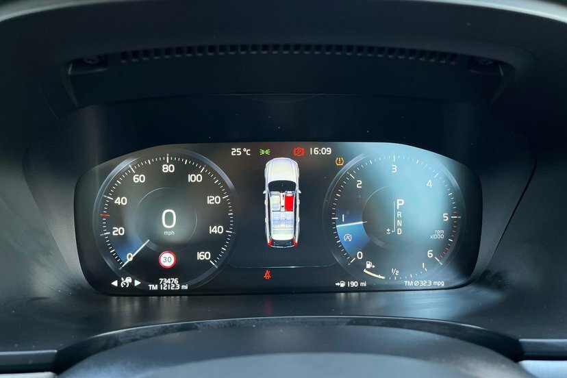 Volvo V90 D4 R-design Adaptive Cruise, Heated Seats, Park A White #23