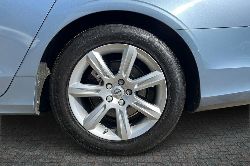 Volvo V90 2.0 D4 Momentum Estate 190 Ps Blue #5