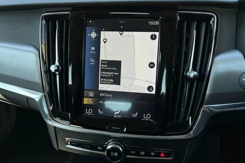 Volvo V90 D4 R-design Adaptive Cruise, Heated Seats, Park A White #24