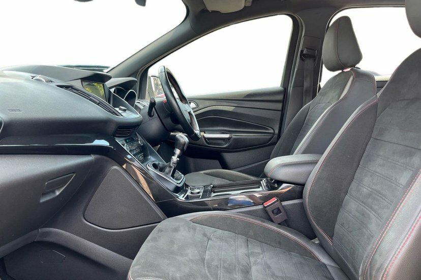 Ford Kuga 2.0 Tdci St-line X Suv Awd 180 Black #2