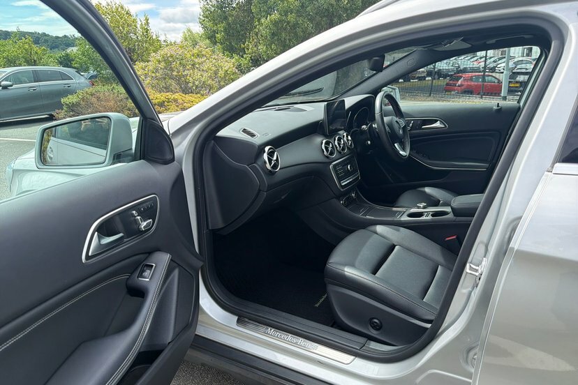 Mercedes-Benz GLA Class 220D Amg Line Suv 7G-dct 4Matic Euro 6 White #58
