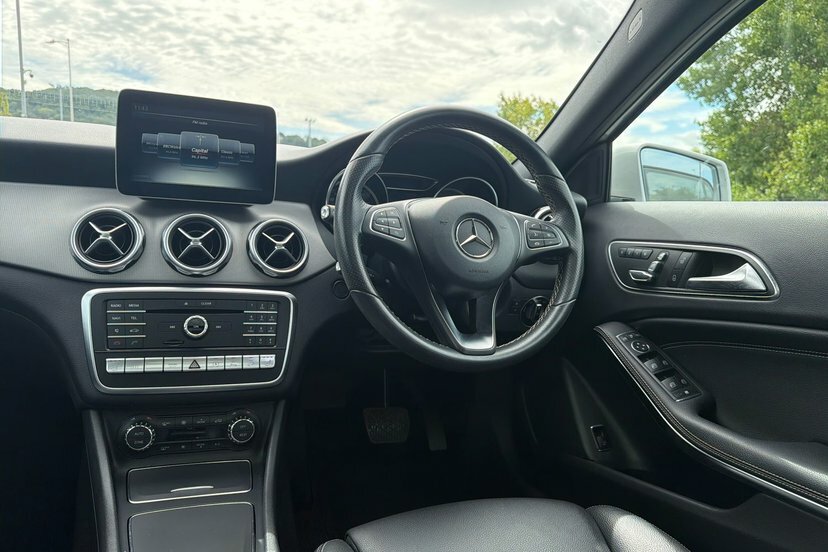Mercedes-Benz GLA Class 220D Amg Line Suv 7G-dct 4Matic Euro 6 White #41