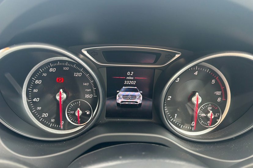 Mercedes-Benz GLA Class Gla220d Sport Premium Plus Suv Silver #6
