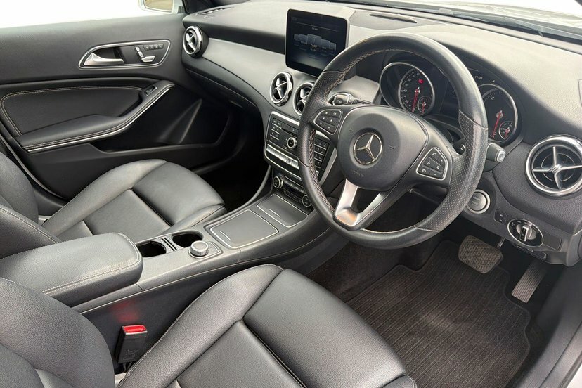 Mercedes-Benz GLA Class Gla220d Sport Premium Plus Suv Silver #5