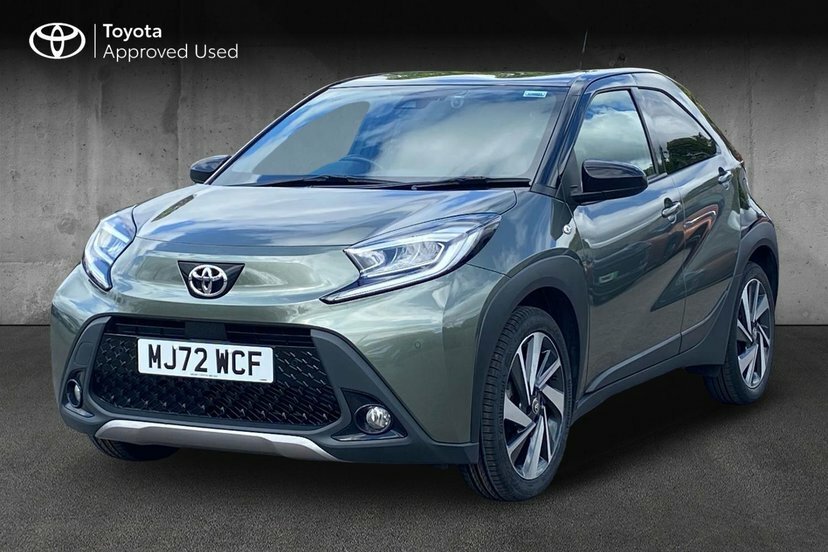 Toyota Aygo X 1.0 Vvt-i Exclusive Hatchback X-shift Black #3