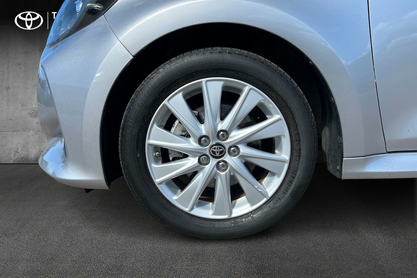 Toyota Yaris 1.5 Vvt-h Icon Hatchback Hybrid E-cvt Silver #5