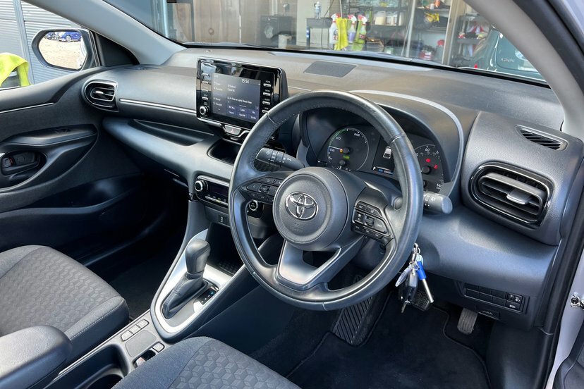 Toyota Yaris 1.5 Vvt-h Dynamic E-cvt Euro 6 Ss Grey #13