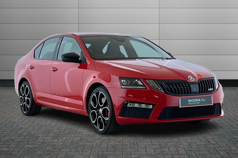 Skoda Octavia Octavia Hatch Vrs 2.0 Tsi 245 Ps 6G Man Red