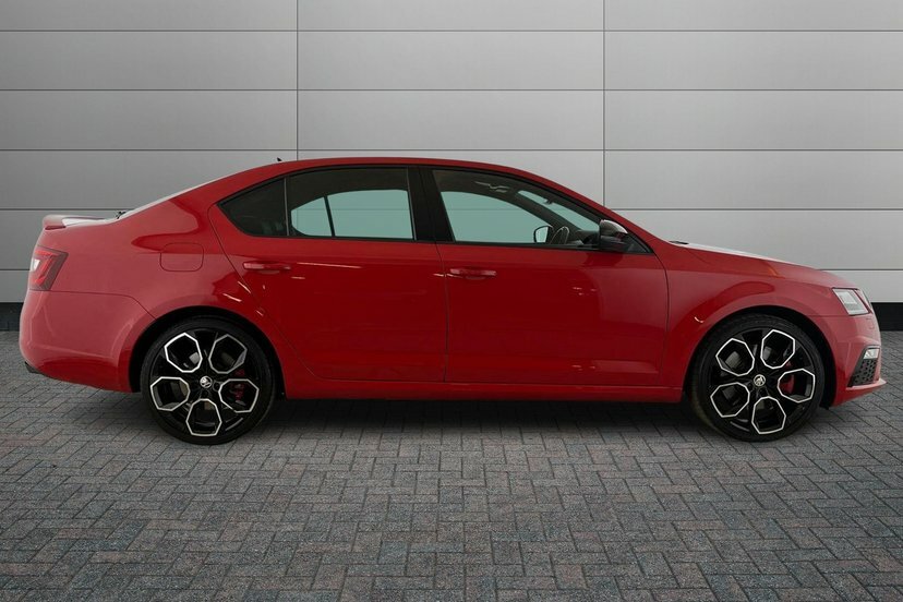 Skoda Octavia Octavia Hatch Vrs 2.0 Tsi 245 Ps 6G Man Red #3