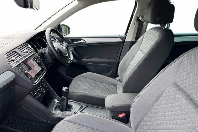 Volkswagen Tiguan 1.5 Tsi Evo Match Suv 150 Ps Black #2