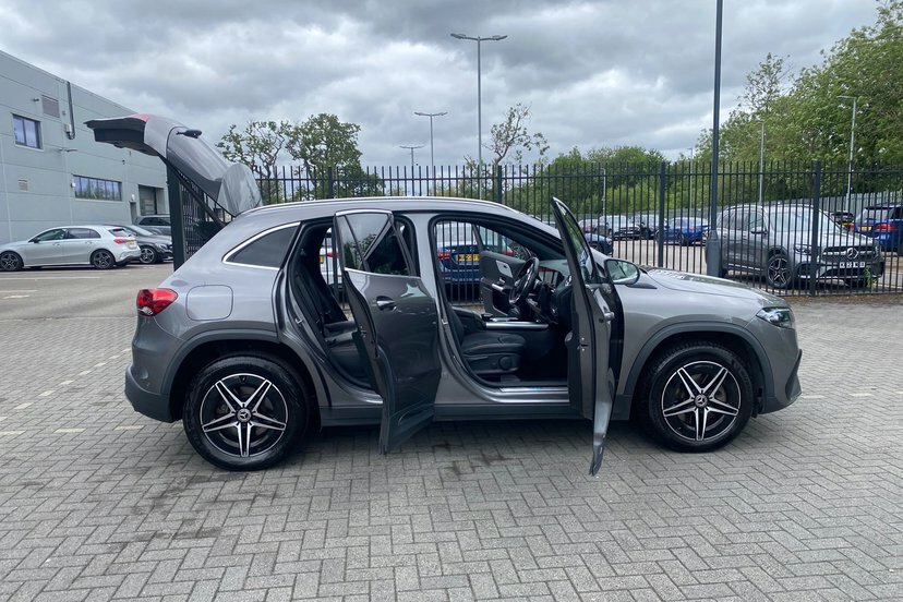 Mercedes-Benz EQA 250 140Kw Amg Line Premium 66.5Kwh Grey #38