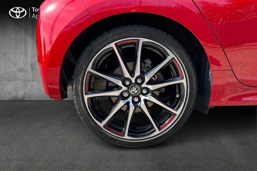 Toyota Yaris 1.5 Vvt-h Gr Sport Hatchback Hybrid E-c #5