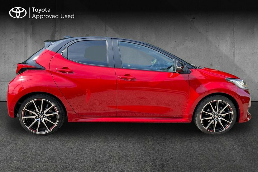 Toyota Yaris 1.5 Vvt-h Gr Sport Hatchback Hybrid E-c #4