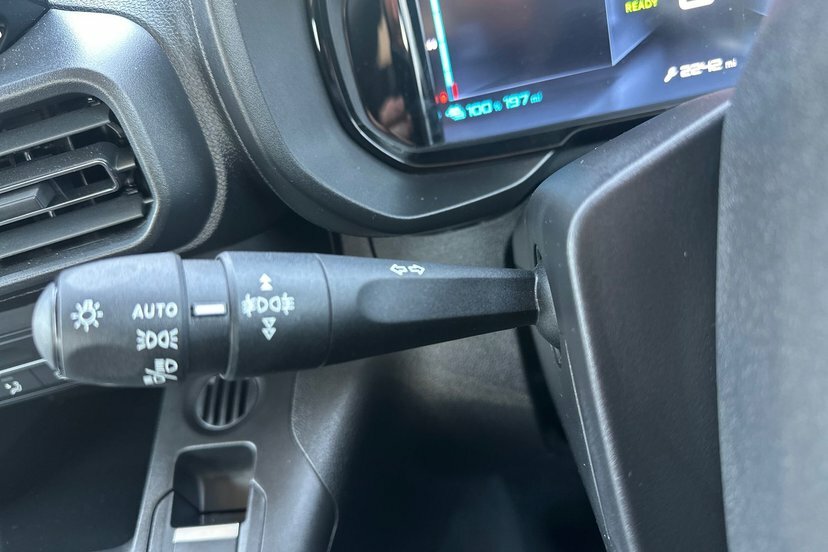Citroen e-Berlingo 50Kwh Flair XL 7.4Kw Charger #19