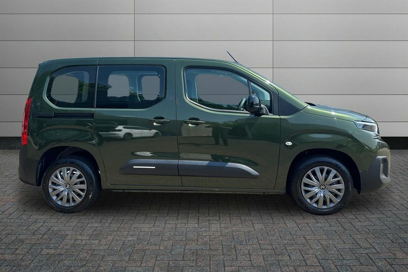 Citroen e-Berlingo 52Kwh Plus M Mpv 7.4Kw Charger Green #4