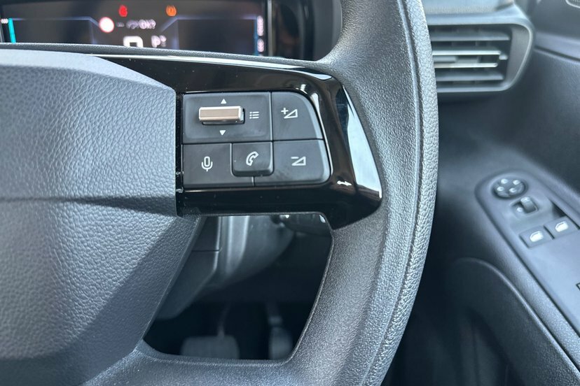 Citroen e-Berlingo 50Kwh Flair XL 7.4Kw Charger #16