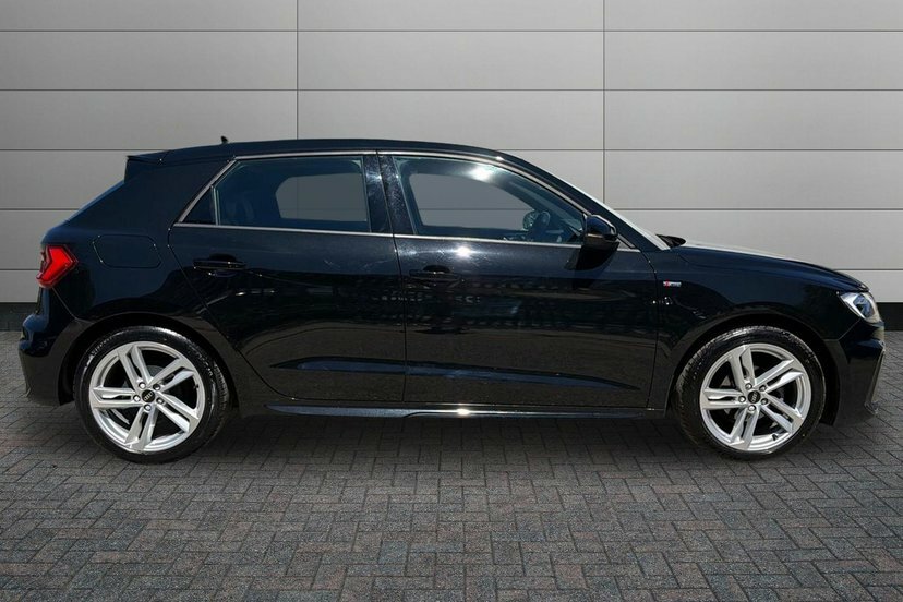 Audi A1 1.0 Tfsi 25 S Line Sportback 95 Black #4