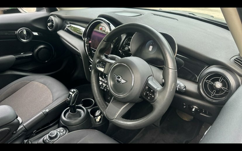 Mini Hatch 5-Door Hatch Cooper Classic AU23CVO Silver #6