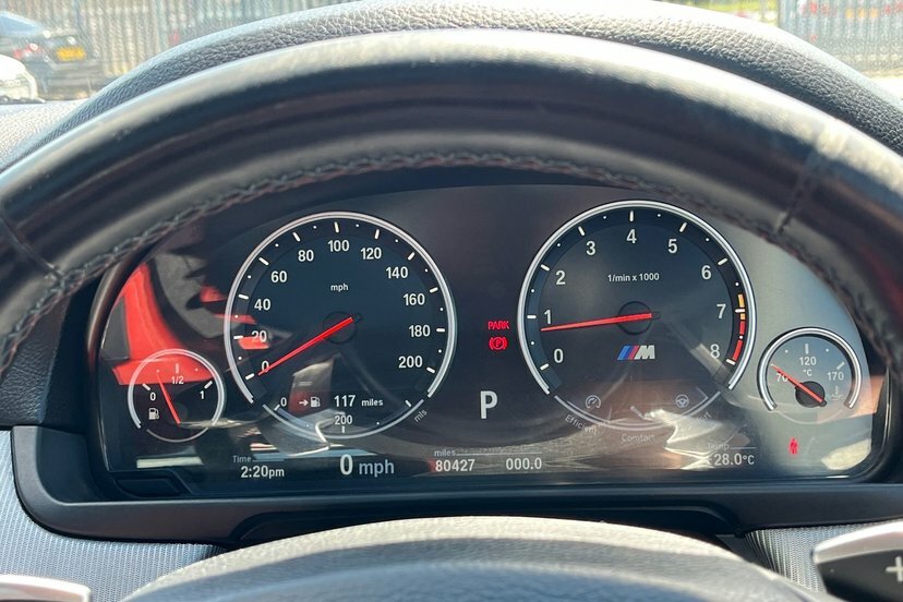 BMW M5 4.4 V8 Saloon Dct Euro 5 Ss 560 Ps White #18