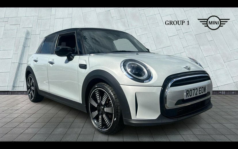 Mini Hatch 5-Door Hatch Cooper Exclusive White
