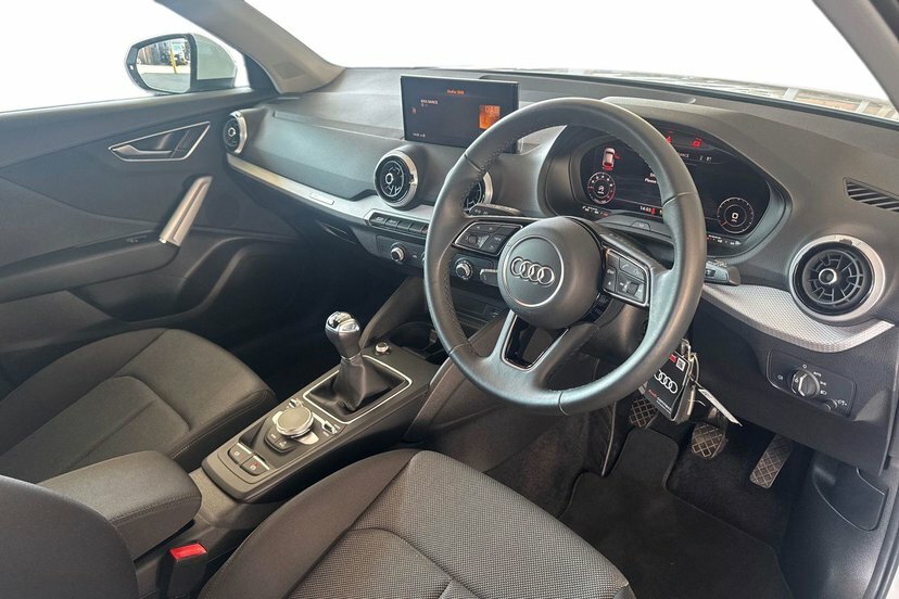 Audi Q2 1.0 Tfsi 30 Sport Suv 110 Ps White #6