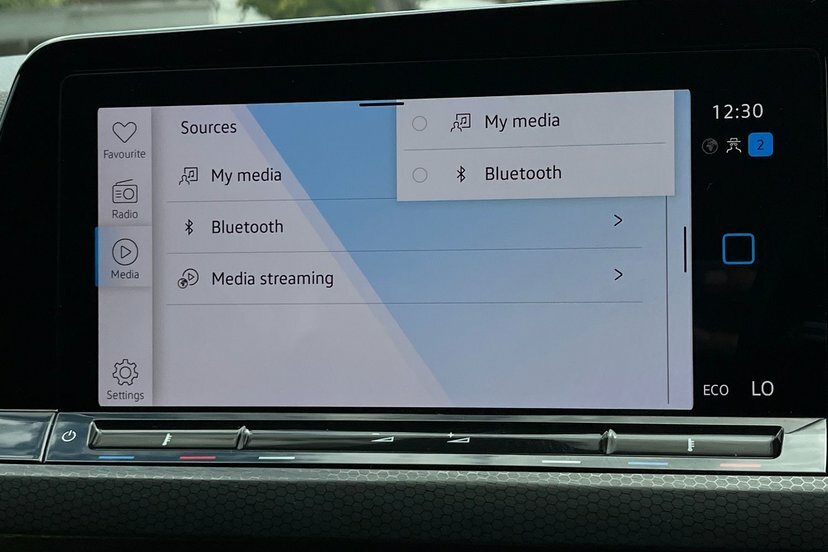 Volkswagen e-Golf 1.5 Tsi Life Estate Blue #25