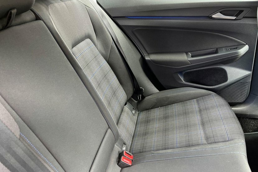 Volkswagen e-Golf 1.5 Tsi Life Estate Blue #8