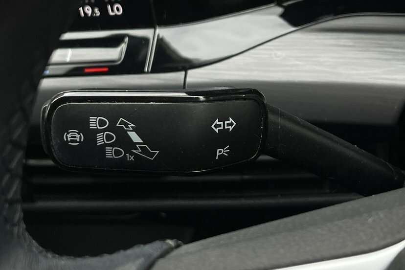 Volkswagen Golf 8 Style 1.5 Tsi 150Ps 6-Speed Black #17
