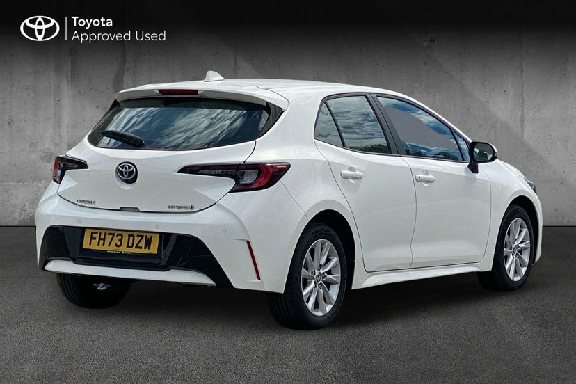 Toyota Corolla 1.8 Vvt-h Icon Hatchback Hybrid Cvt 14 White #2