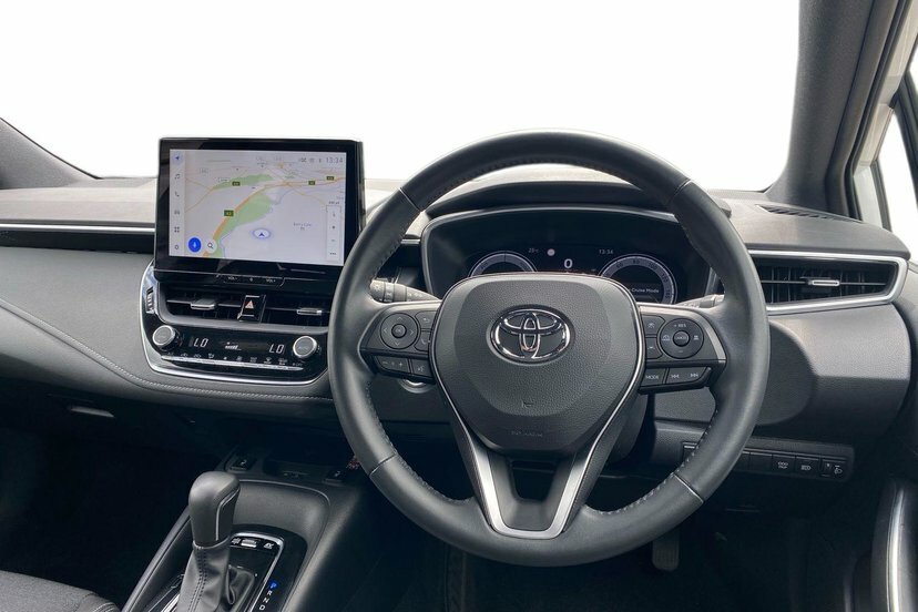 Toyota Corolla 1.8 Vvt-h Icon Hatchback Hybrid Cvt 14 White #5