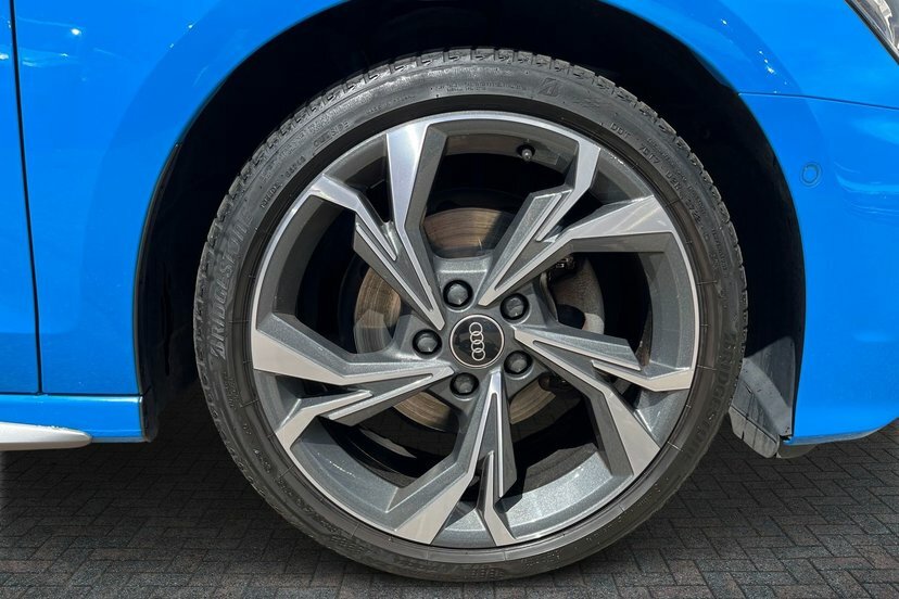 Audi A3 1.5 Tfsi 35 S Line Sportback Eur Black #5