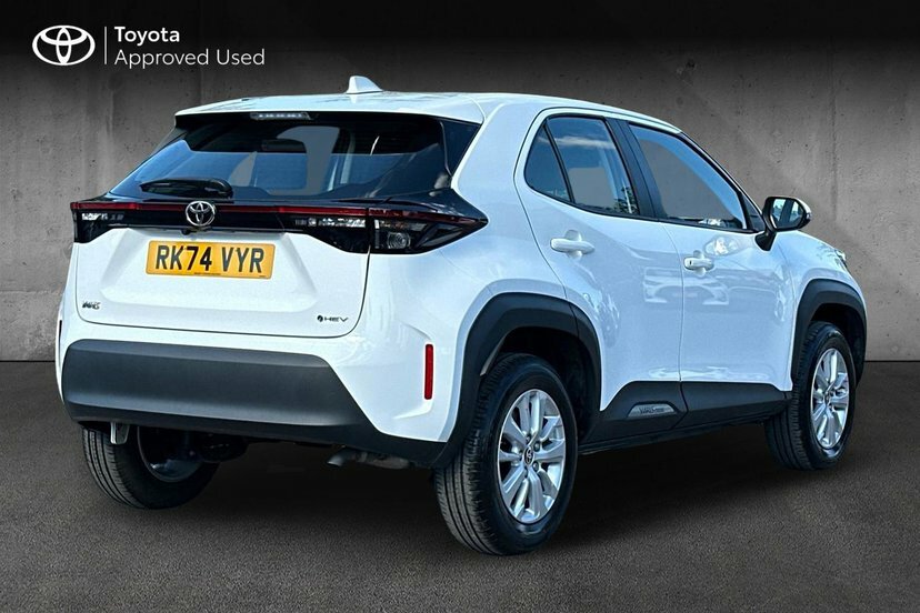Toyota Yaris Cross 1.5 Vvt-h Icon Suv Hybrid E-cvt 116 Ps White #2
