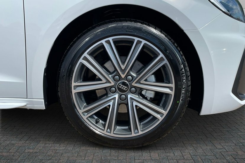 Audi A1 1.0 Tfsi 30 S Line Sportback 11 White #5