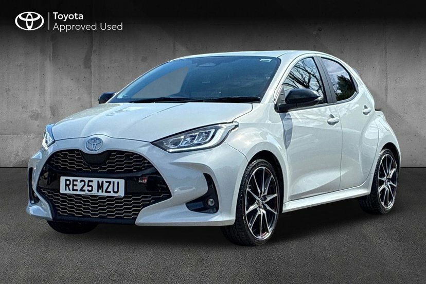 Toyota Yaris 1.5 Vvt-h Gr Sport Hatchback Hybrid E-c Grey #3