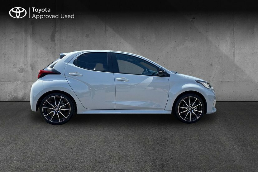 Toyota Yaris 1.5 Hybrid Excel Cvt Silver #16
