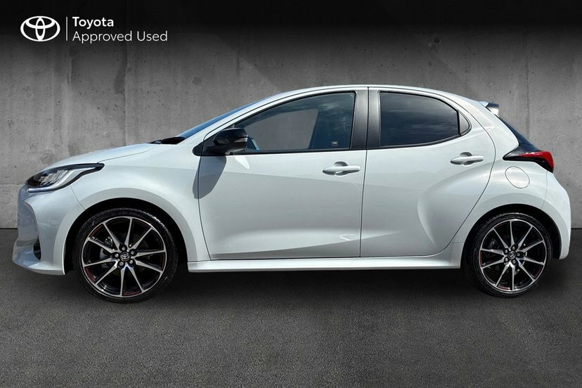 Toyota Yaris 1.5 Hybrid Excel Cvt Silver #17
