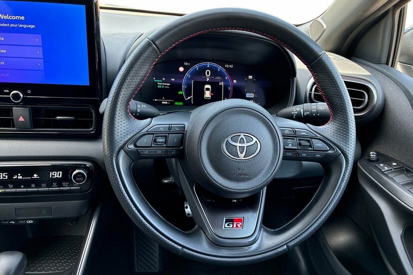 Toyota Yaris 1.5 Vvt-h Gr Sport Hatchback Hybrid E-c Grey #6