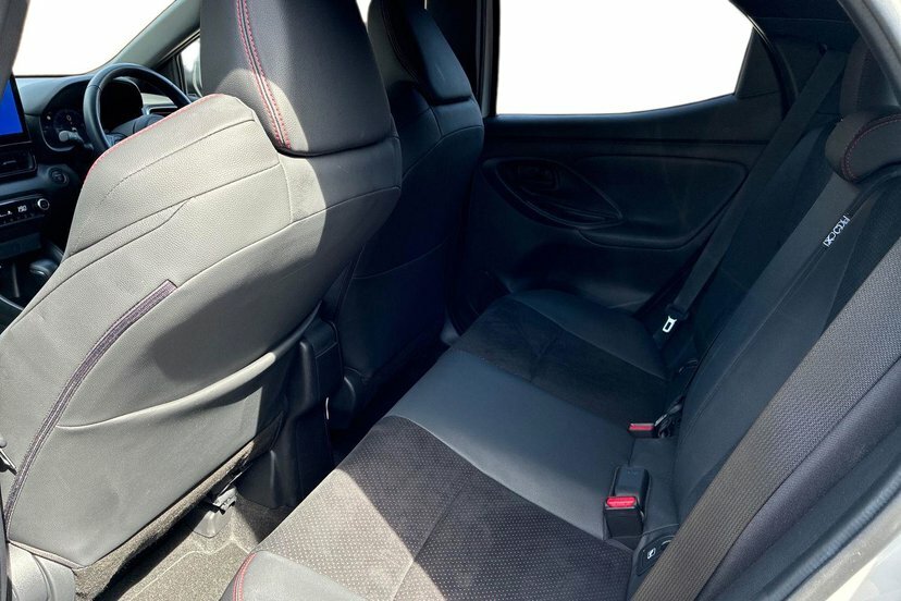 Toyota Yaris 1.5 Hybrid Excel Cvt Silver #12