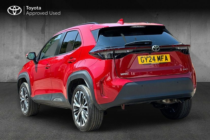 Toyota Yaris Cross 1.5 Vvt-h Excel Suv Hybrid E-cvt 116 P GY24MFA Red #4