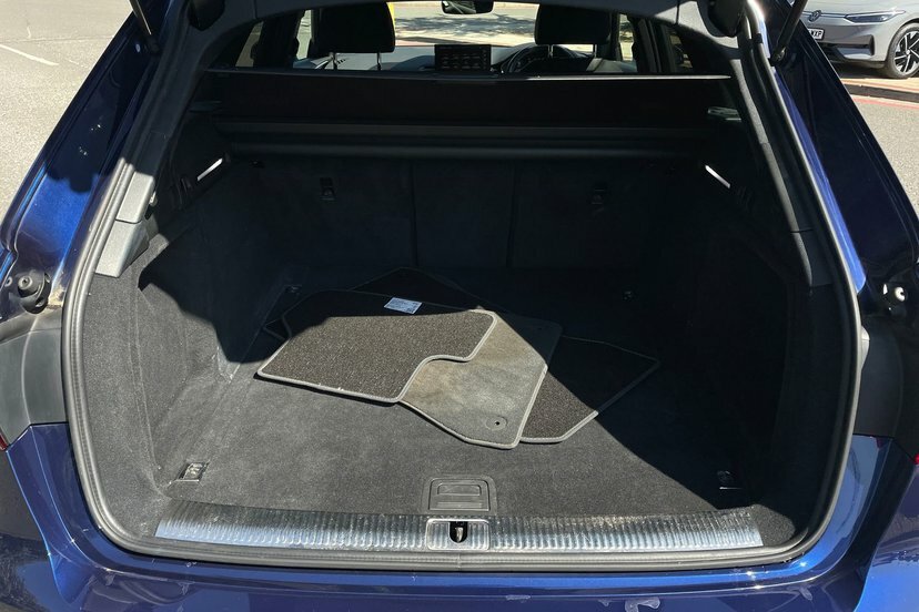 Audi A4 Avant Audi Avant 40 Tfsi 204 Black Edition S Tronic Grey #12