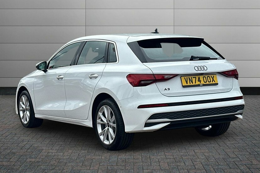 Audi A3 1.5 Tfsi 35 Sport Sportback S Tronic 1 VN74OOX White #3