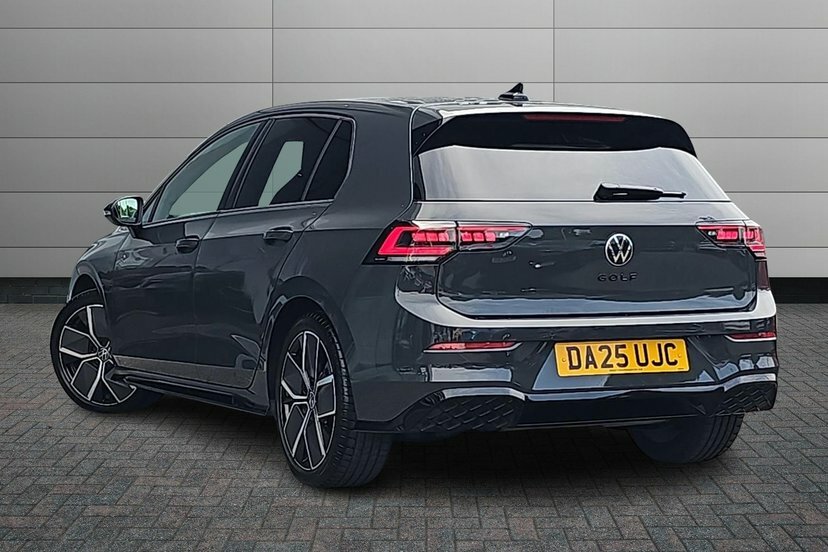 Volkswagen Golf 1.5 Tsi Black Edition Hatchback DA25UJC Grey #3
