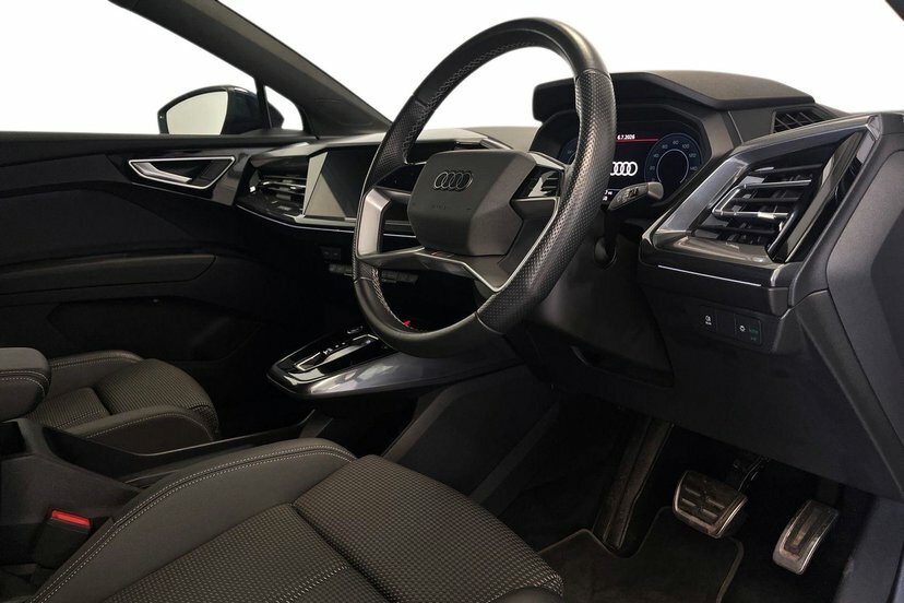 Audi Q4 E Tron 40 S Line Suv 82Kwh 204 Ps NG73ARO Blue #6