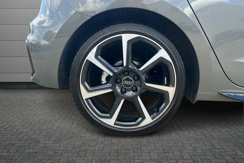 Audi A1 1.5 Tfsi 35 Black Edition Sportback S T Grey #5