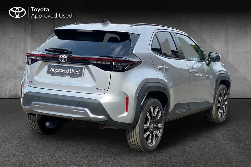 Toyota Yaris Cross 1.5 Vvt-h Excel Suv Hybrid E-cvt 130 P Silver #2