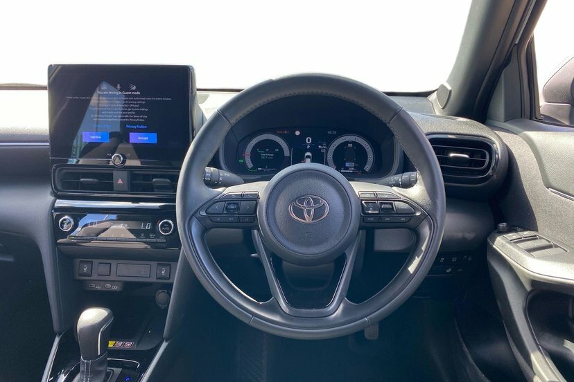 Toyota Yaris Cross Icon Grey #8