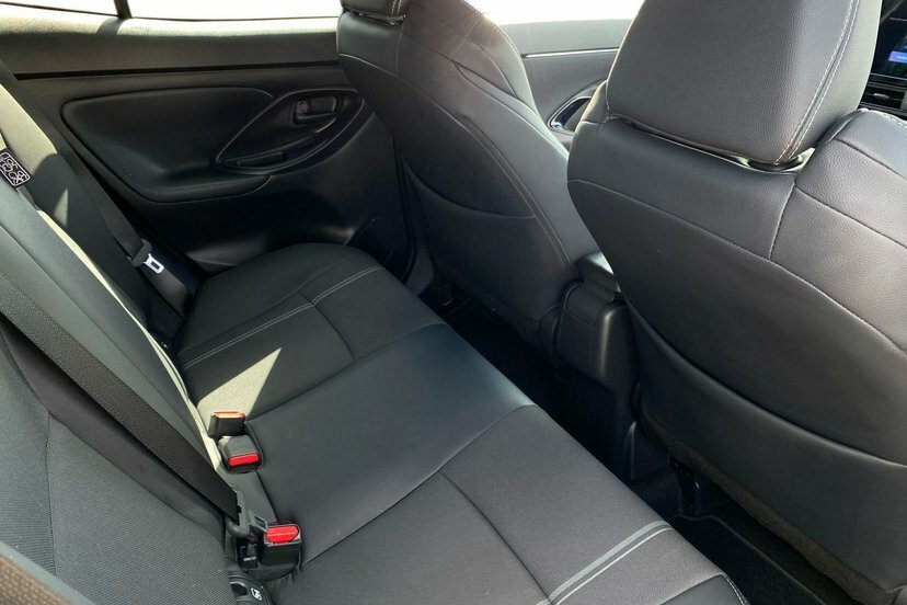 Toyota Yaris Cross Icon Grey #13
