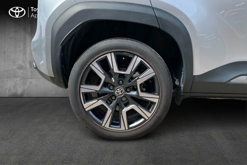 Toyota Yaris Cross Icon Grey #17