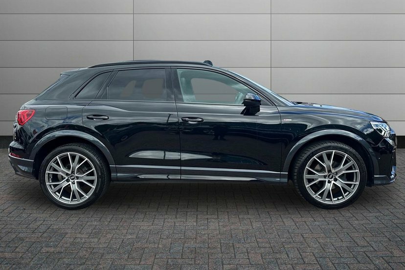 Audi Q3 2.0 Tdi 35 Vorsprung Suv S Tronic 150 Black #4