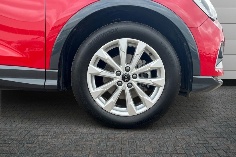 Audi Q3 1.5 Tfsi Cod 35 Sport Suv S Tronic 150 AV25PDZ Red #5